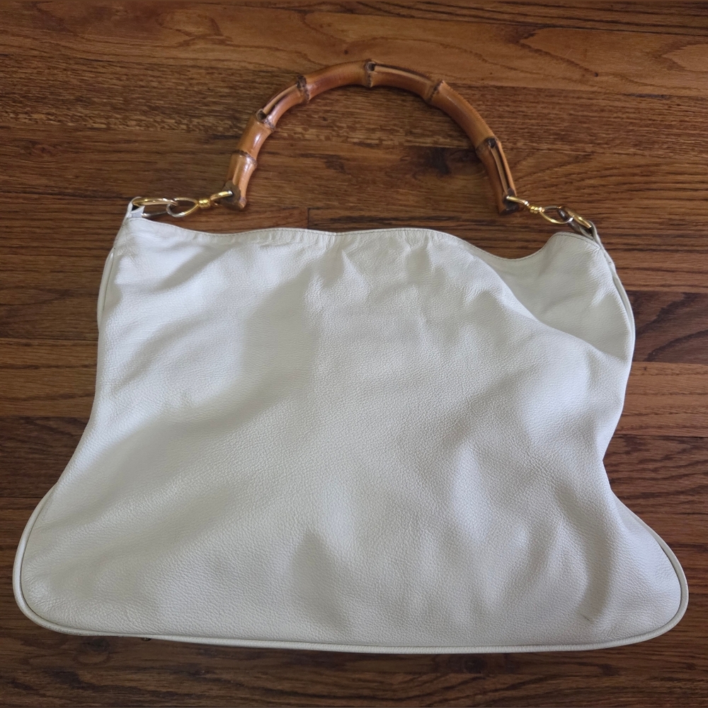Mottini Elegant White Handbag with Bamboo Handle